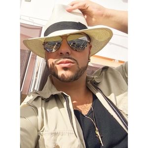 Meet your Posher, Bryan